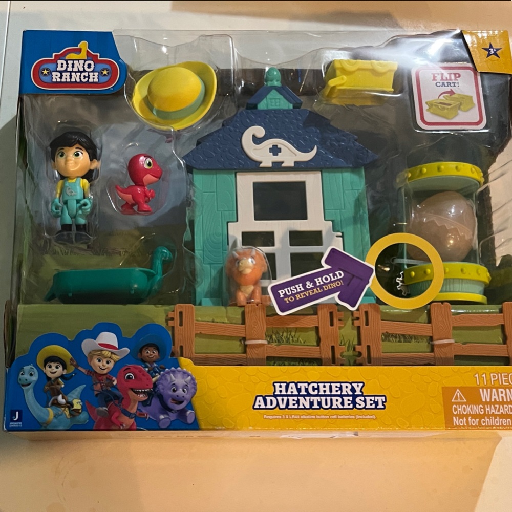 Hatchery Adventure Set - Multicolor